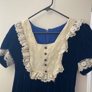 Vintage Stunning Blue Velvet Baby Doll Empire Type Dress!